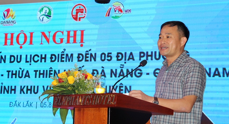 Ông Lê Phúc Long- Phó Giám đốc Sở Văn hóa, Thể thao và Du lịch Đắk Lắk giới thiệu chương trình kích cầu du lịch